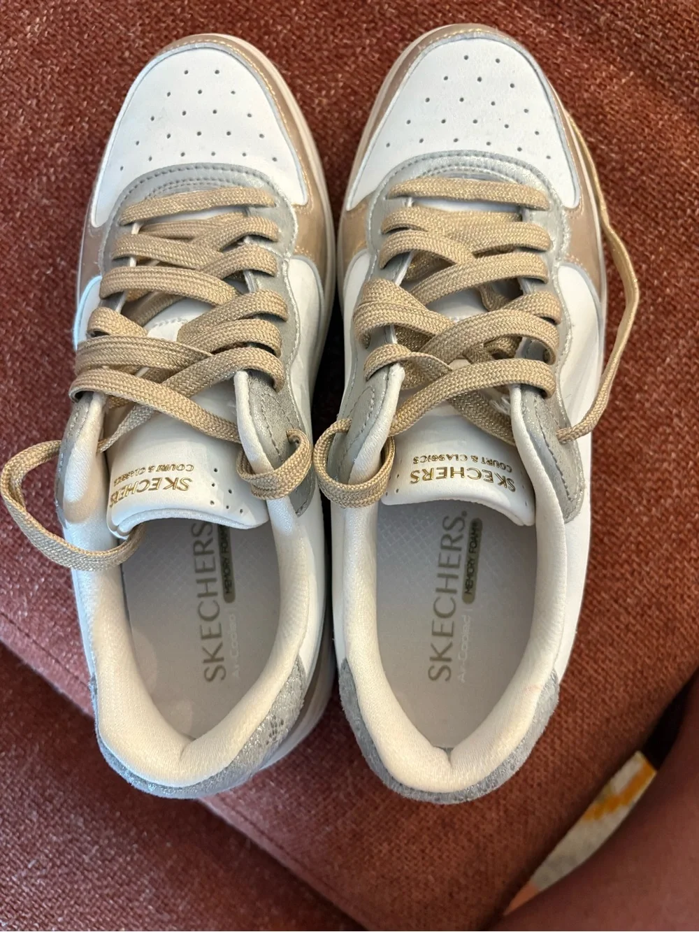 Skechers Hiland Soft Metal
